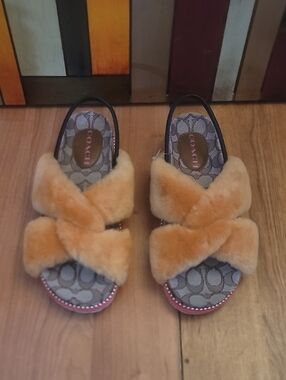 Coach Tally Brown Shearling Criss Cross Strap Slingback Womens Sandles 8.5 B